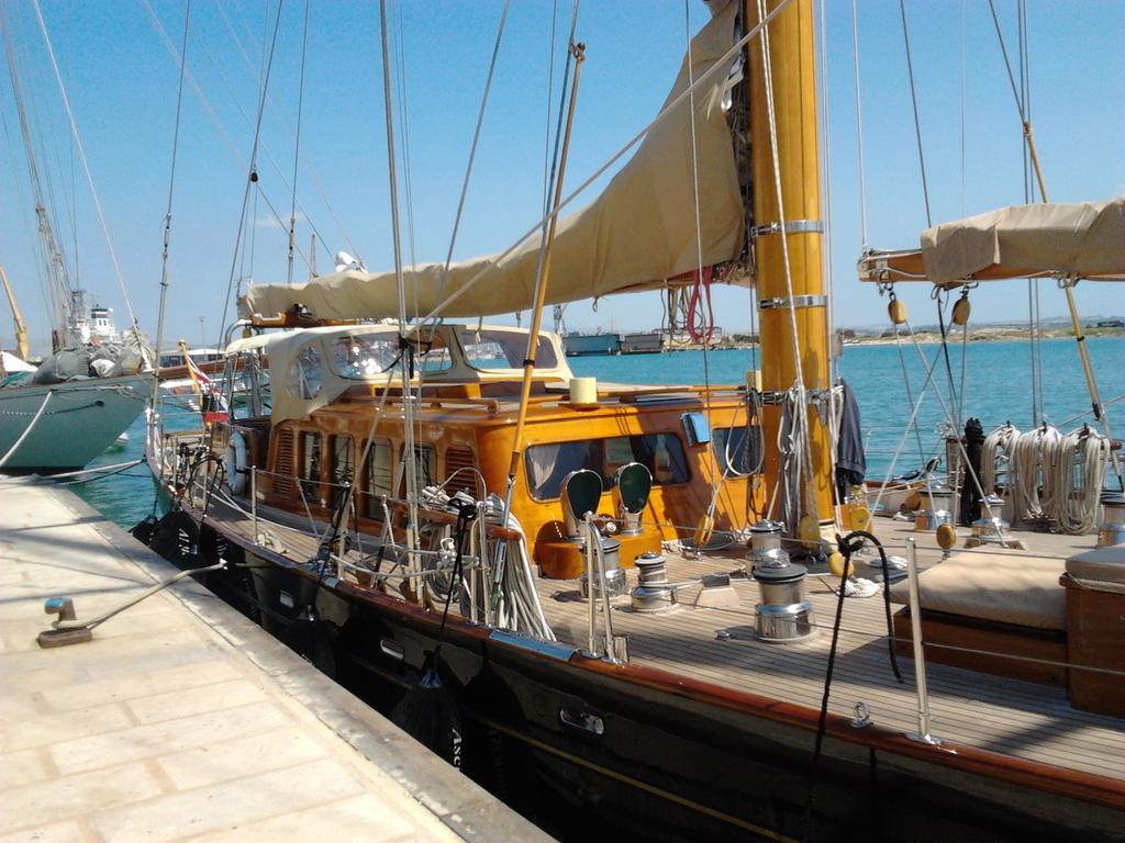 Casa Vacanza Le Farfalle Trapani Exterior foto